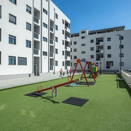 Feel Near Free Parking With Sea View Apartman Zára