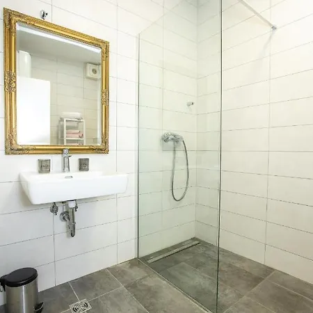Feel Near Free Parking With Sea View Apartman *